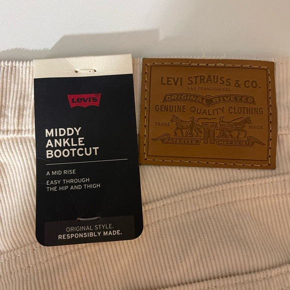 Levi’s Premium Corduroy Pants Women Ivory Middy Ankle Bootcut 33x27  Size 16 New - Picture 8 of 11